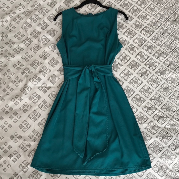 Gorgeous Teal Sleeveless Dress - Picture 4 of 8